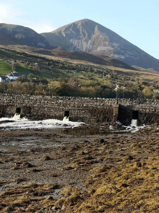 Modern Apartment At Croagh Patrick Westport Exterior foto